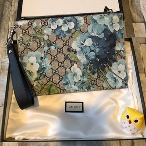 BNIB Gucci Blooms Wristlet